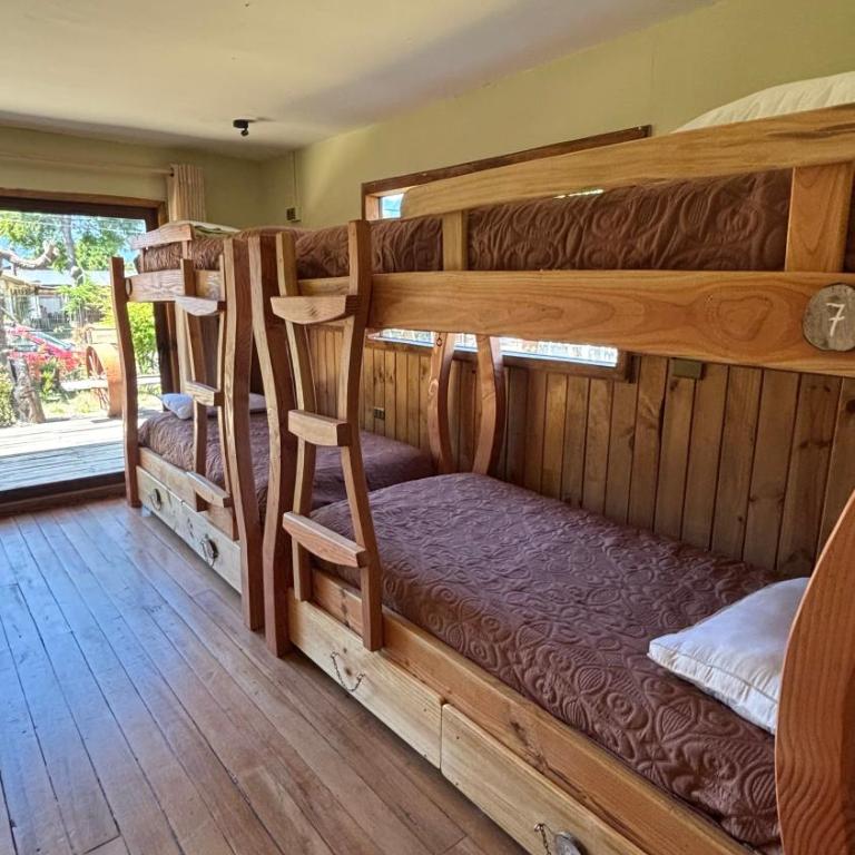Hostal Celta - Bed in 8-Bed Mixed Dormitory Room - 3