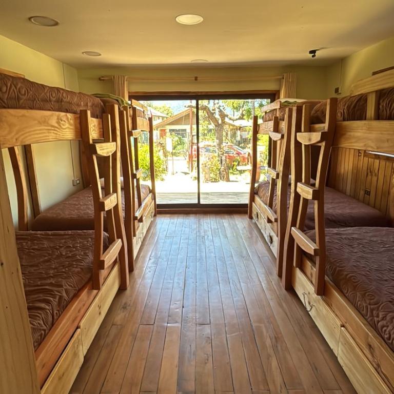 Hostal Celta - Bed in 8-Bed Mixed Dormitory Room - 5