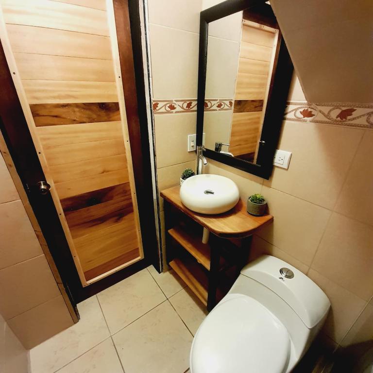 Casa Descanso y Madera - Four-Bedroom Vacation Home - 16