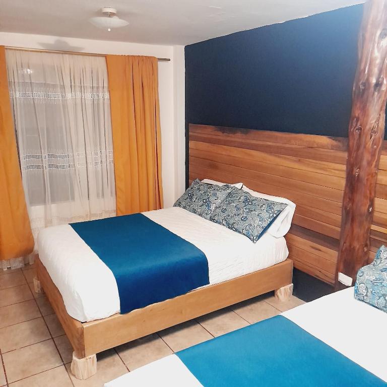 Casa Descanso y Madera - Four-Bedroom Vacation Home - 18