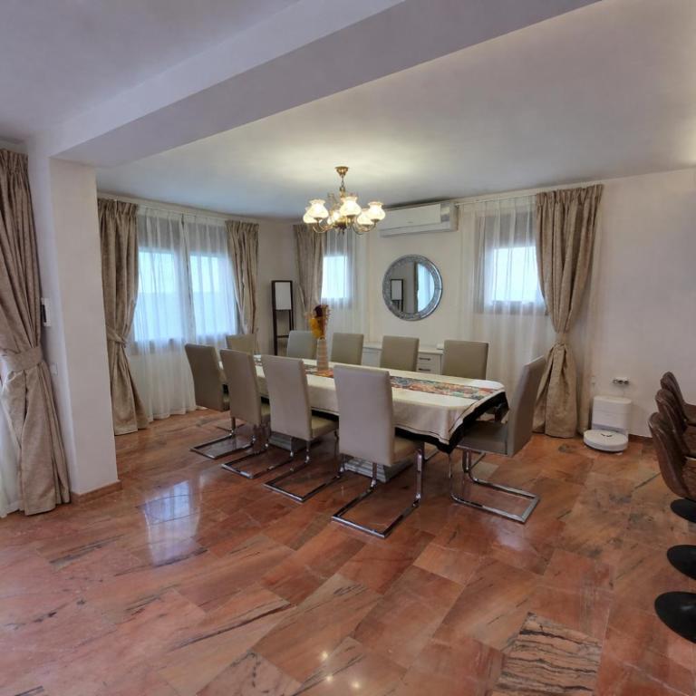 Luxury Andalusian Villa with Panoramic Mediterranean Sea Views & Private Pool & Multi-Level Gardens - Villa - 29