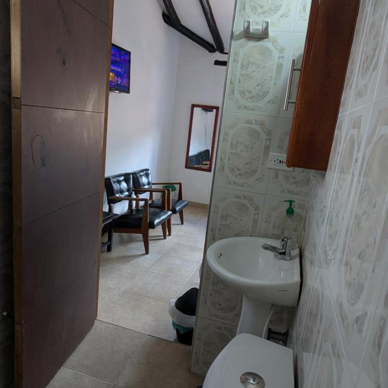Casa de Huéspedes Faletto - Deluxe Double Room with Two Double Beds - 8