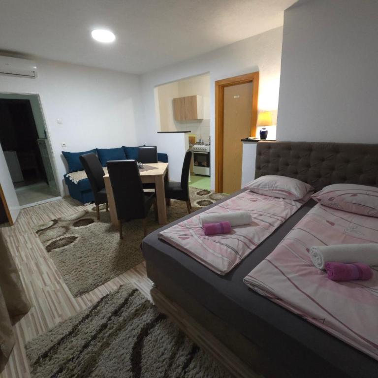 Guest House Nana - Two-Bedroom Deluxe Apartment - 11