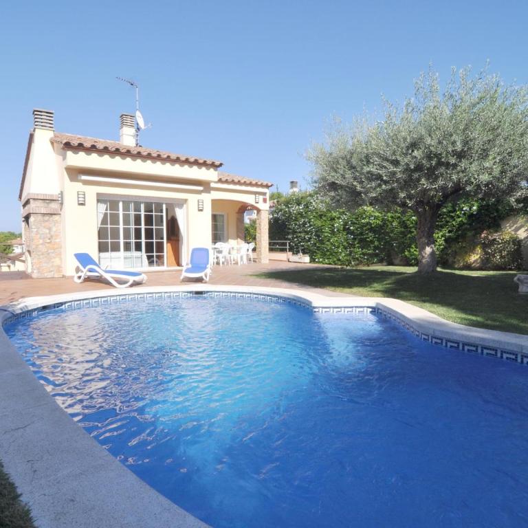 Casa espaciosa con jardín y piscina privada en L'Escala - HISP-7-82 - Villa - 6