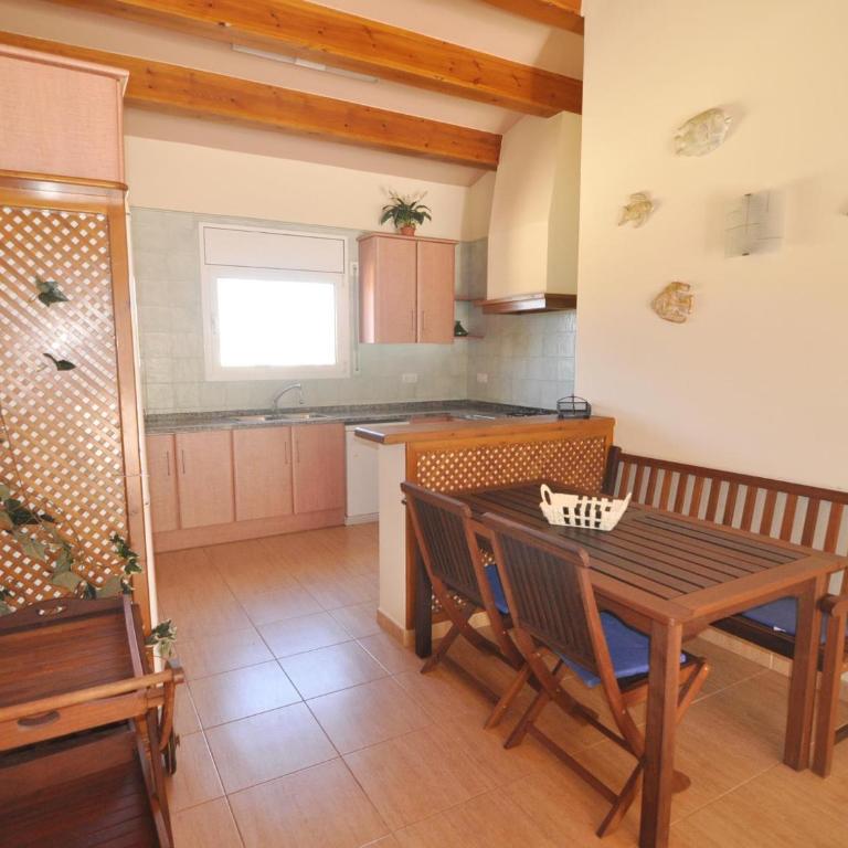 Casa espaciosa con jardín y piscina privada en L'Escala - HISP-7-82 - Villa - 11