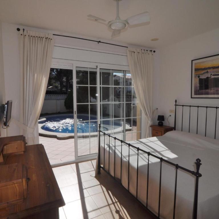 Casa espaciosa con jardín y piscina privada en L'Escala - HISP-7-82 - Villa - 15