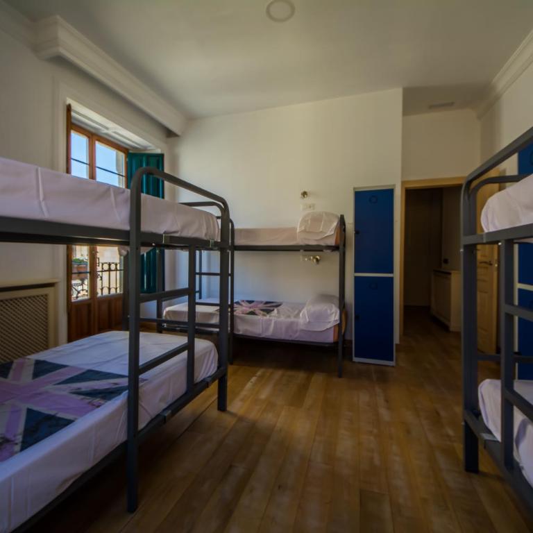 Hostel Covent Garden by gaiarooms - Cama en habitación compartida mixta de 6 camas - 6