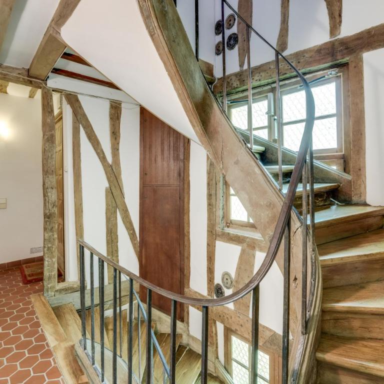 Marais Temple ID 258 - Two-Bedroom Apartment - 4