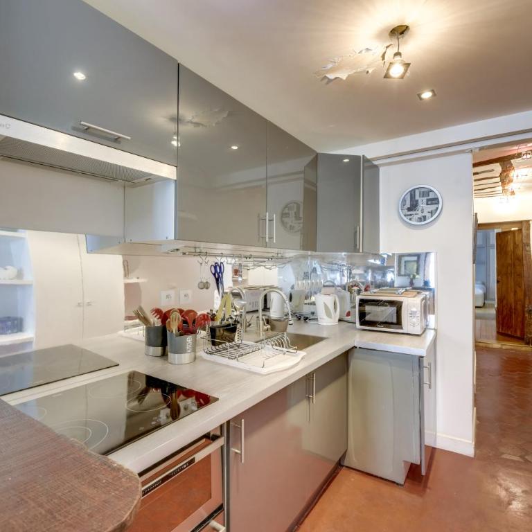 Marais Temple ID 258 - Two-Bedroom Apartment - 7