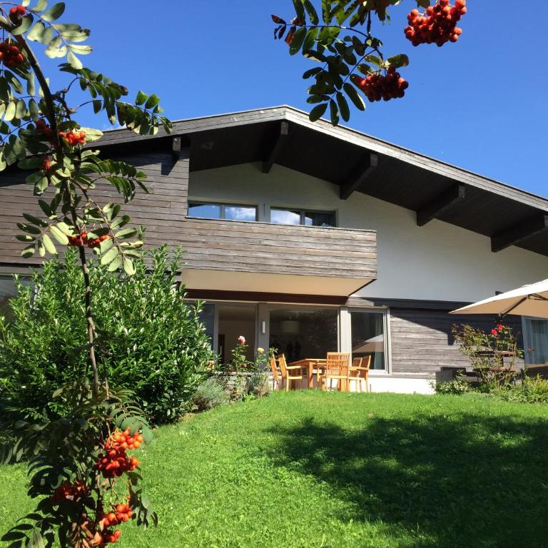 Chalet Montafon Schruns - Ferienhaus mit 4 Zimmern - 1