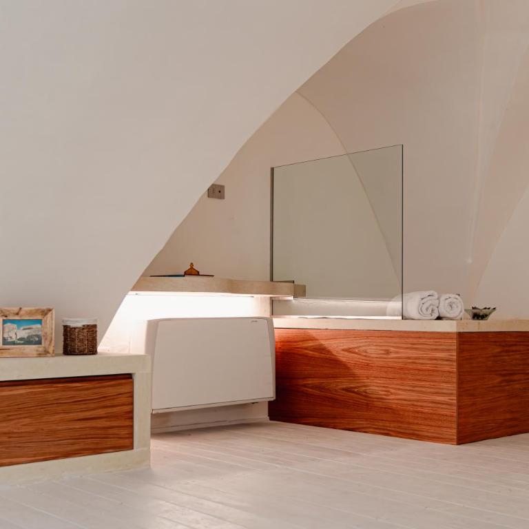 Masseria Eirene - Suite Deluxe con Vasca Idromassaggio - 8