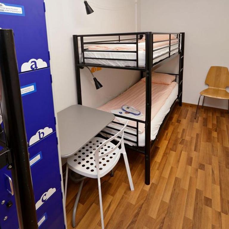 Parkside Place - Bed in 8-Bed Dormitory Room - 4