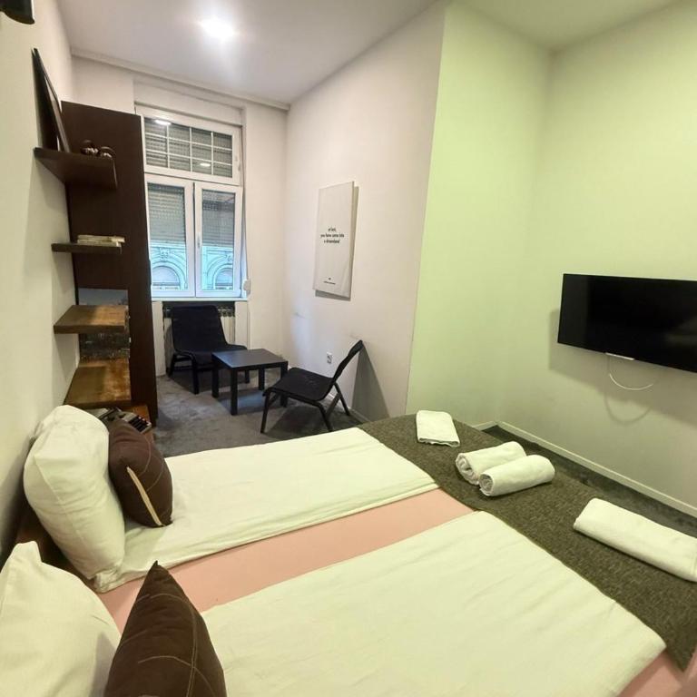 Old Town Luxe Living - One-Bedroom Apartment - 5
