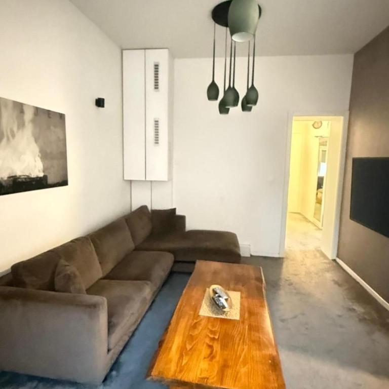 Old Town Luxe Living - One-Bedroom Apartment - 6