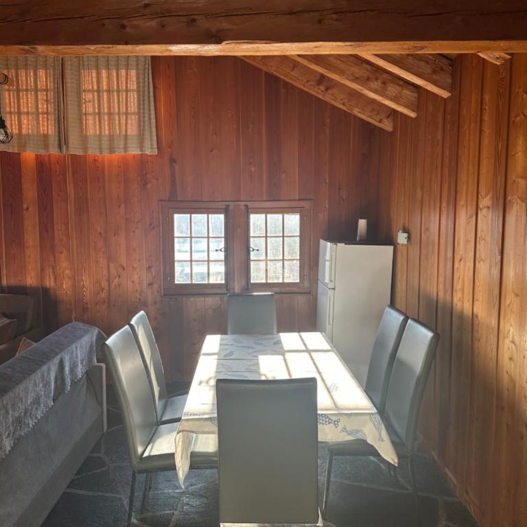 Chalet à Savièse en bordure de forêt - One-Bedroom Chalet - 7
