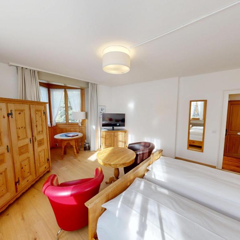 Schweizerhaus Swiss Quality Hotel - Familienzimmer mit 2 Schlafzimmern - 3