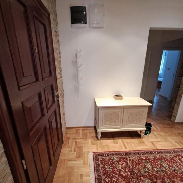 Stan - Two-Bedroom Apartment - 5