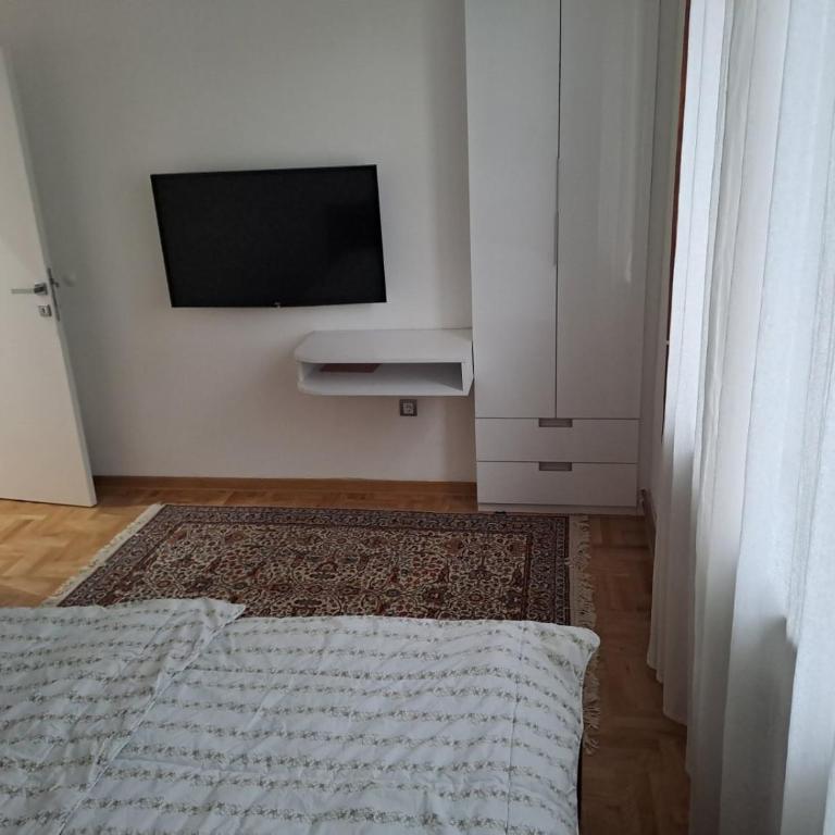 Stan - Two-Bedroom Apartment - 18