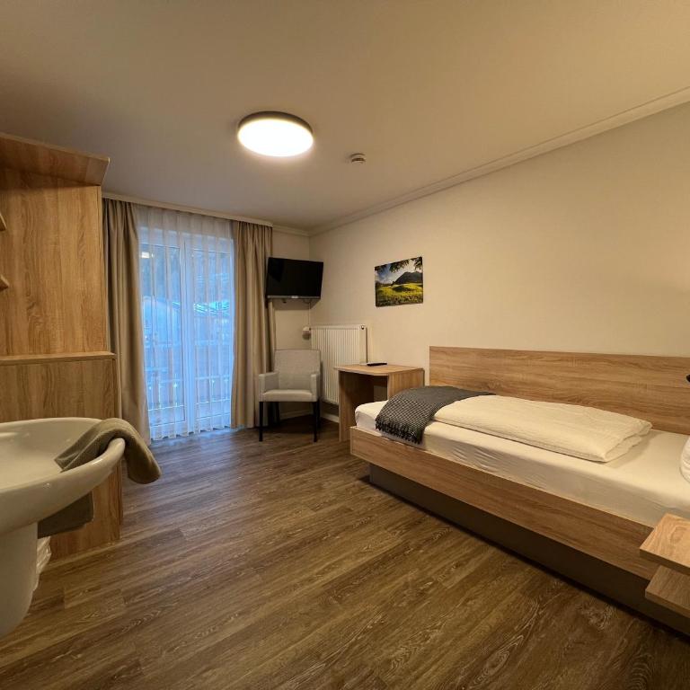Haus Luise - Standard Einzelzimmer mit Bergblick - 1