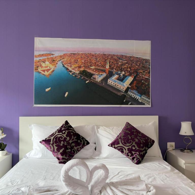 Leone Di Venezia - Camera Tripla Economy con Bagno in Comune - 8