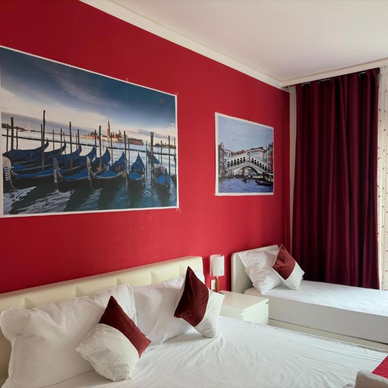 Leone Di Venezia - Camera Tripla Economy con Bagno in Comune - 1