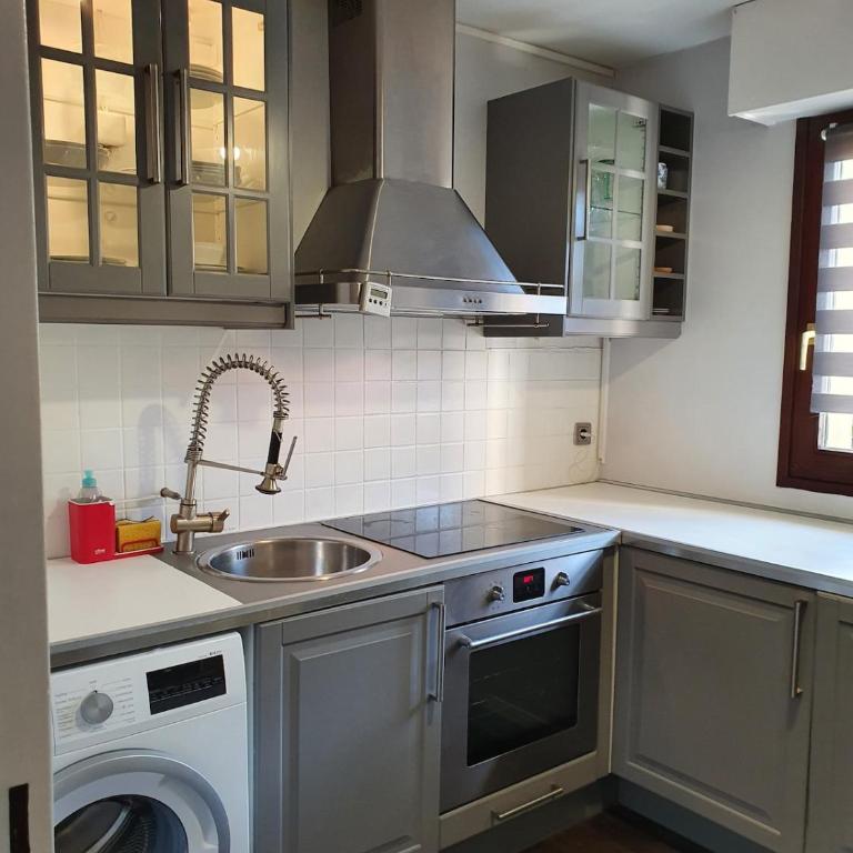 Lovely apartment with a garage on premises - Appartamento - 35