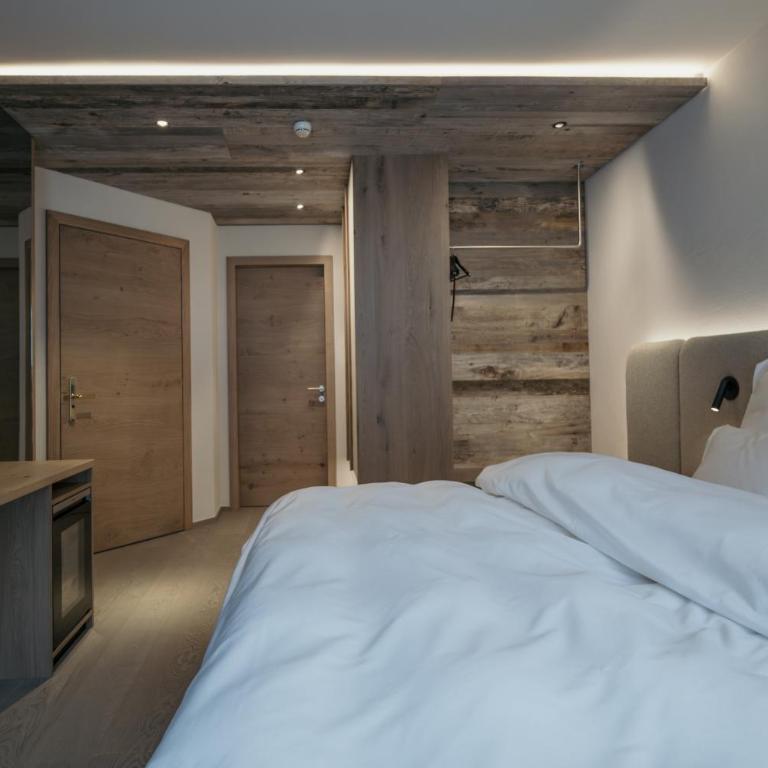 Alpvita Piz Tasna - Doppelzimmer mit Balkon - 3