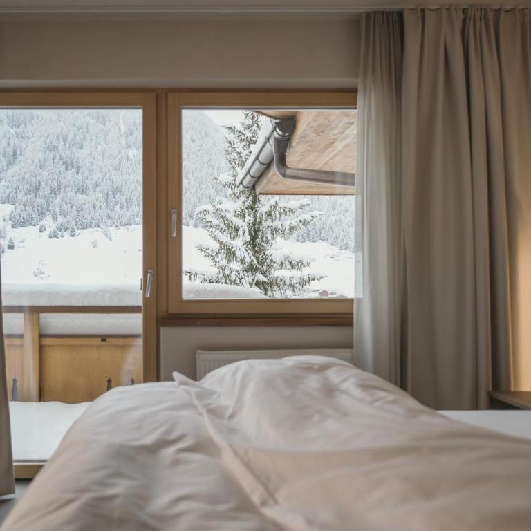 Alpvita Piz Tasna - Suite mit Balkon - 5