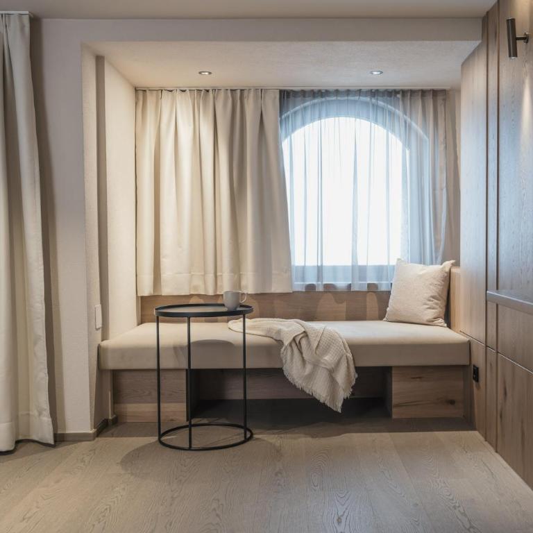 Alpvita Piz Tasna - Doppelzimmer mit Balkon - 1