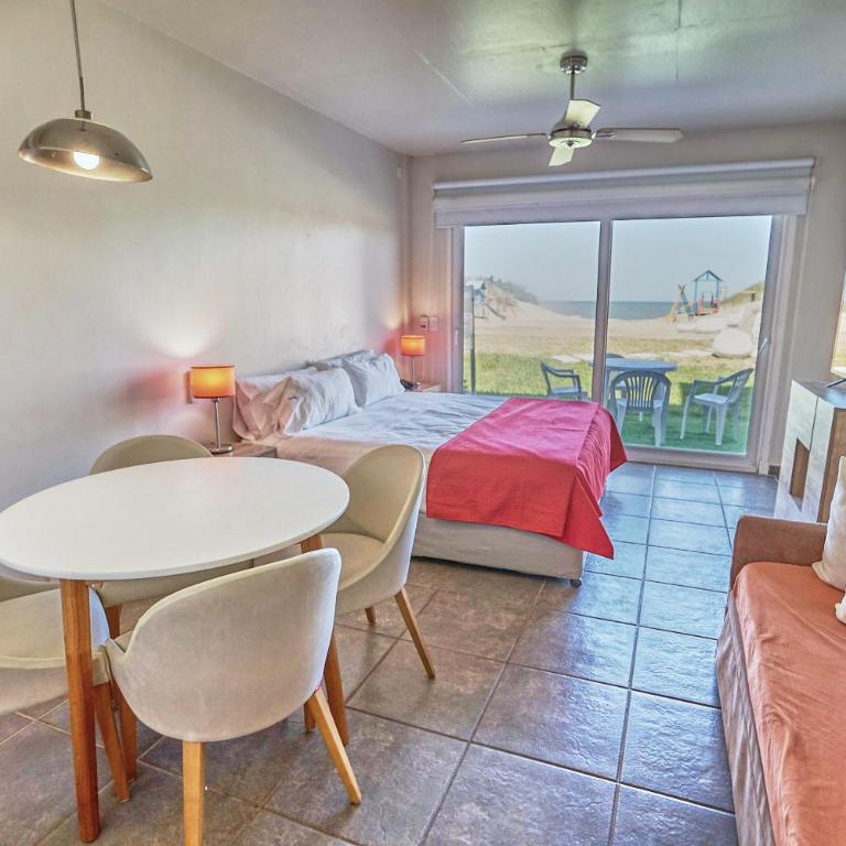 Torrecillas Carilo - Estudio - 1