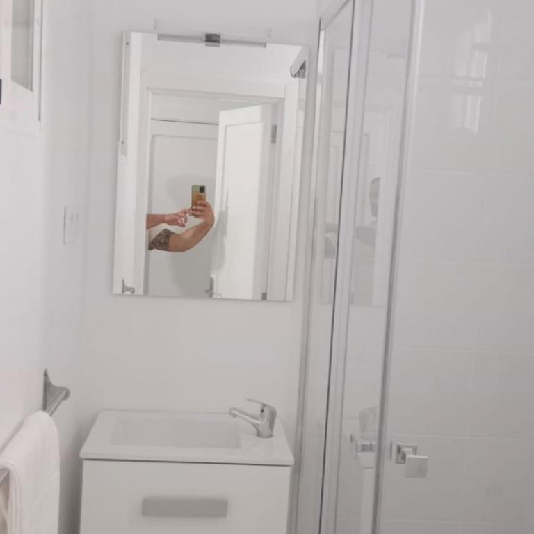 Urban sf Stay Maspalomas - Single Room with Private Bathroom - 5