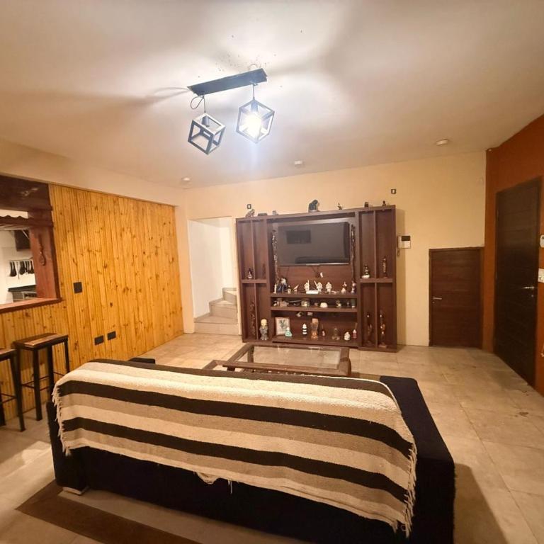Pinasol - Three-Bedroom Vacation Home - 8