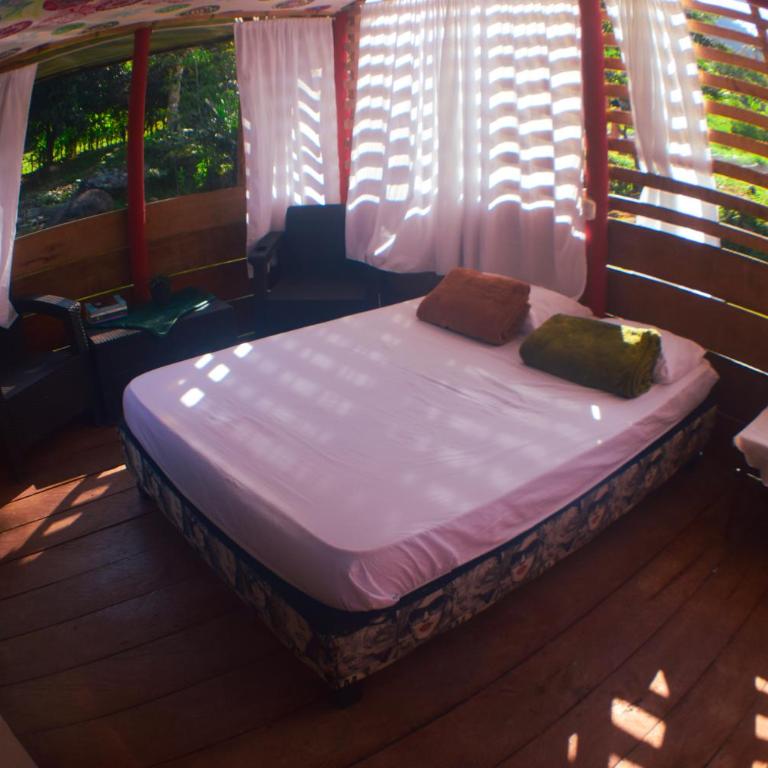 Hostal YAKU - Habitación Doble con vistas al lago - 16