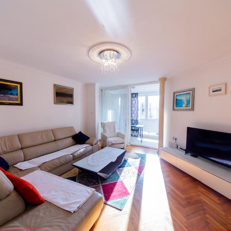 Apartment Sambra - Apartman sa 3 Spavaće Sobe i Balkonom - 8