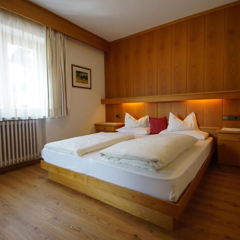Garnì Tofana - Doppel-/Zweibettzimmer mit Balkon - 1