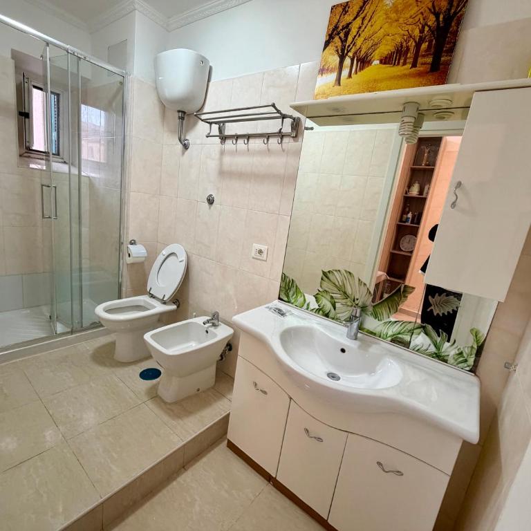 Cosmo Terzo GuestHouse Roma - Camera Budget Doppia con Letti Singoli - 4