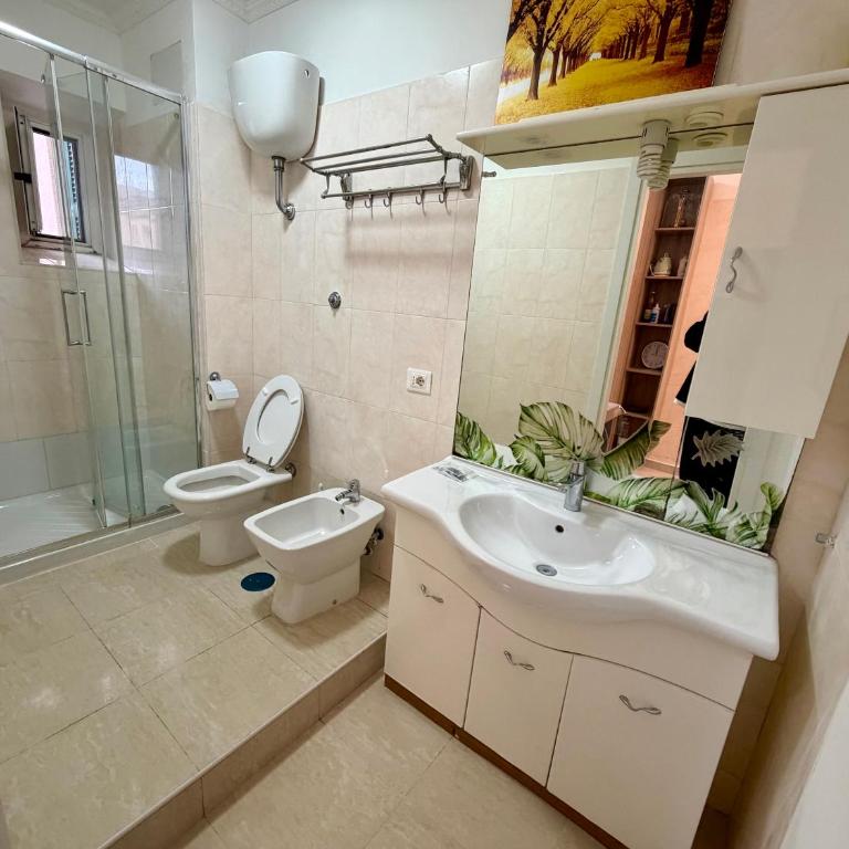 Cosmo Terzo GuestHouse Roma - Camera Budget Doppia con Letti Singoli - 5