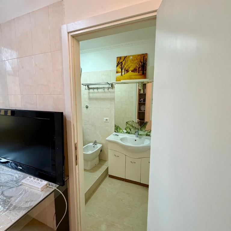 Cosmo Terzo GuestHouse Roma - Camera Budget Doppia con Letti Singoli - 6