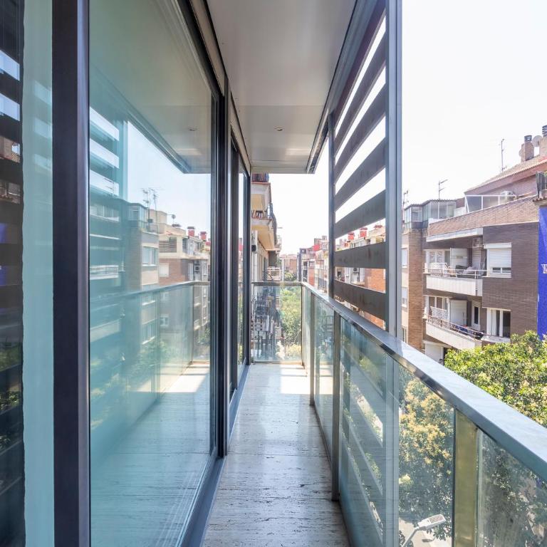 Apartment Barcelona Rentals - 3 bedroom penthouse with large terrace - Three-Bedroom Apartment - 22