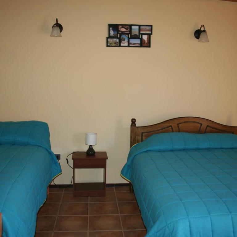Hostal Km Zero El Huertillo - Triple Room with Private Bathroom - 1