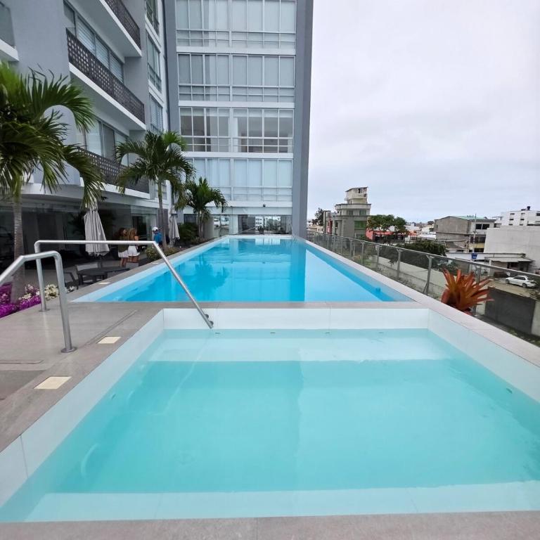 Beautiful Ocean View Apt Salinas Malecon Pier - Three-Bedroom Apartment with Ocean View - 13