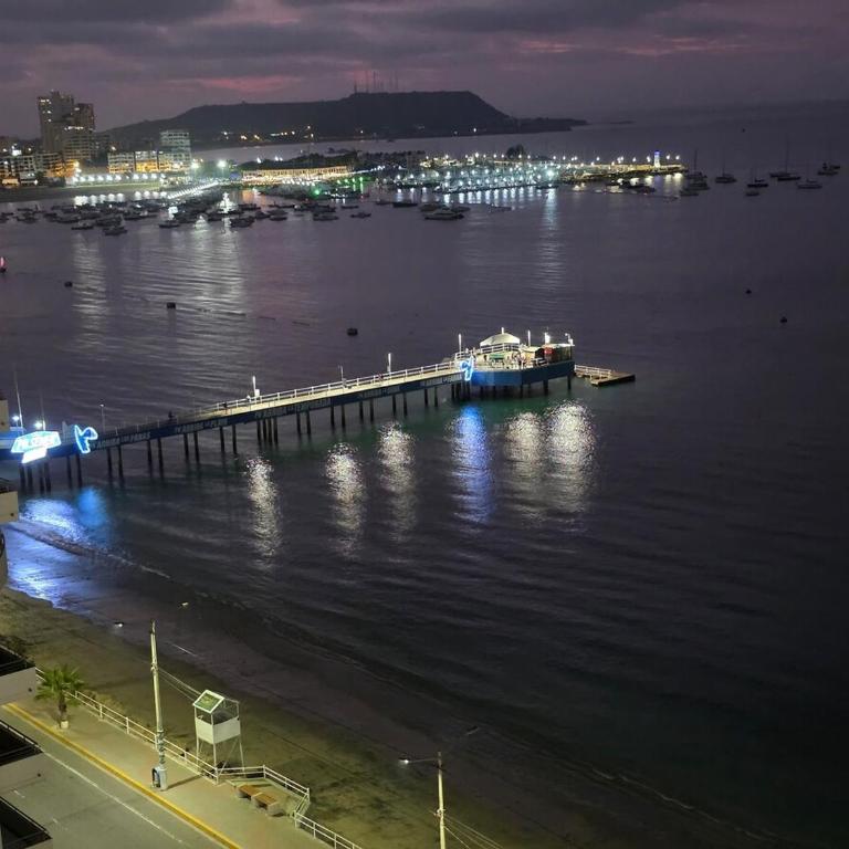 Beautiful Ocean View Apt Salinas Malecon Pier - Three-Bedroom Apartment with Ocean View - 36