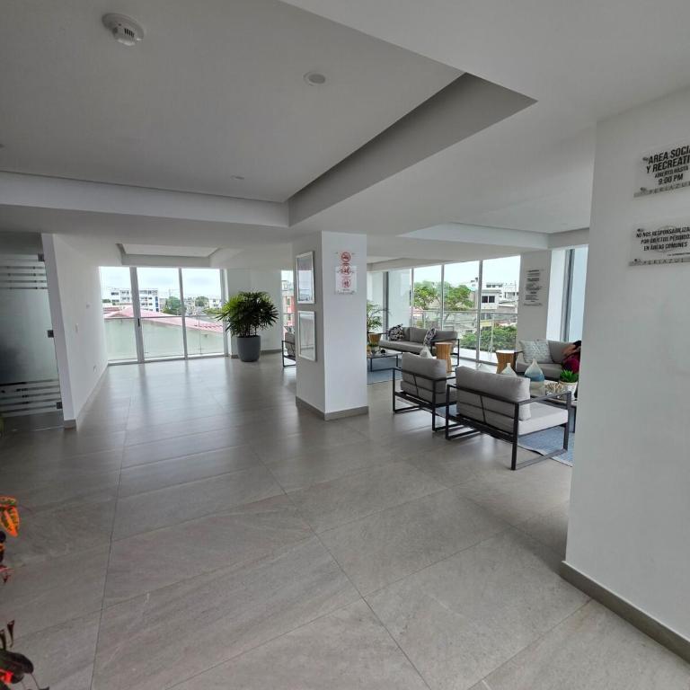 Beautiful Ocean View Apt Salinas Malecon Pier - Three-Bedroom Apartment with Ocean View - 39