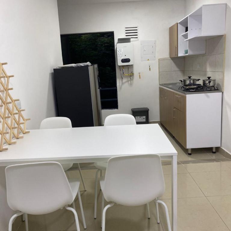Apartahotel Provenza - Superior Family Room - 11