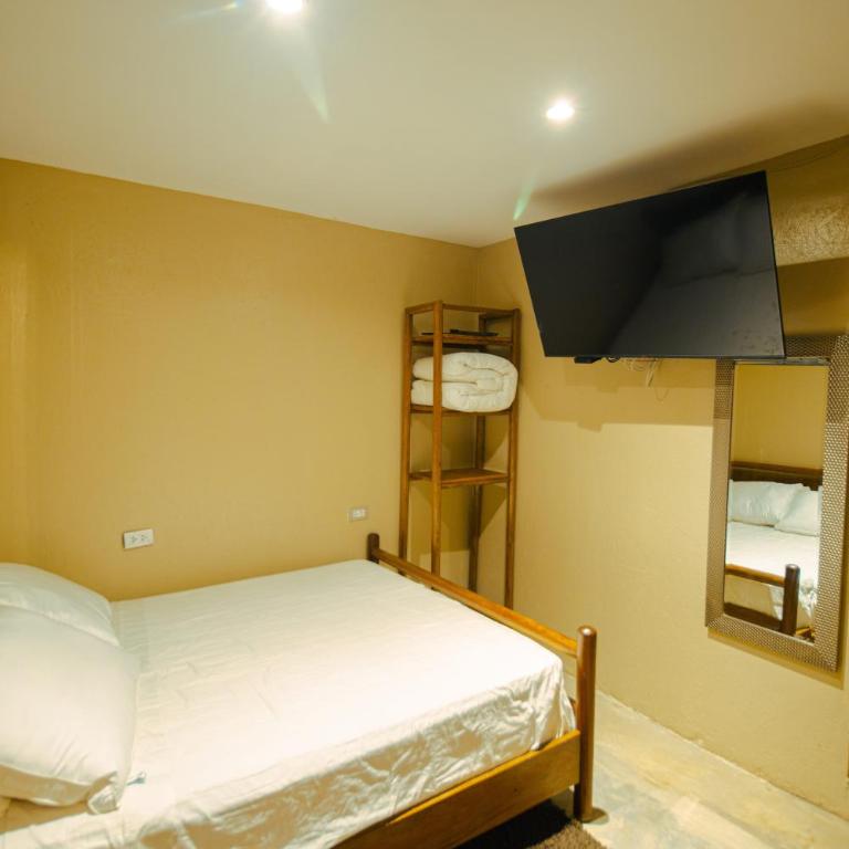 Casa Vigos - Triple Room with Private Bathroom - 2