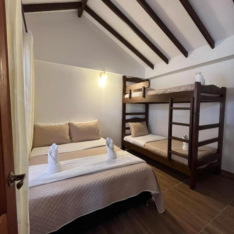 Hotel Buganvilla Real - Standard Quadruple Room - 1