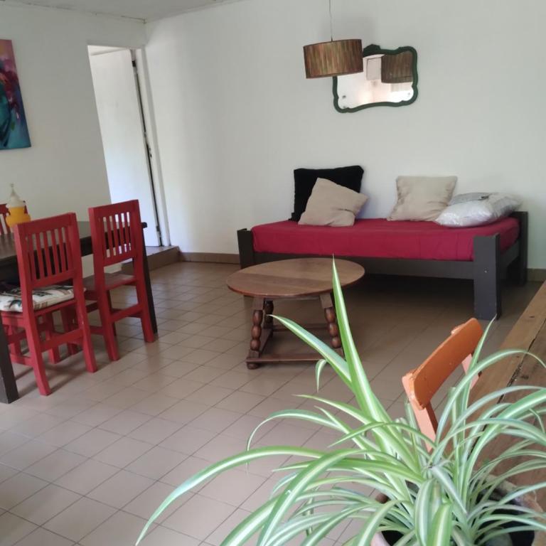 Casa playera en Quequén - Two-Bedroom House - 8