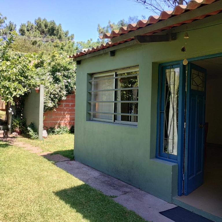Casa playera en Quequén - Two-Bedroom House - 3