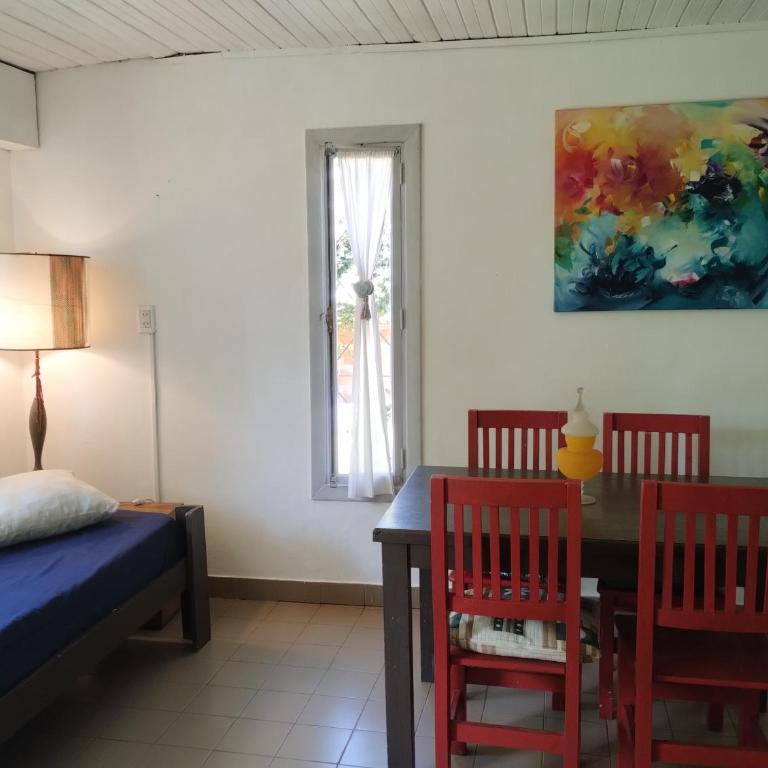 Casa playera en Quequén - Two-Bedroom House - 4