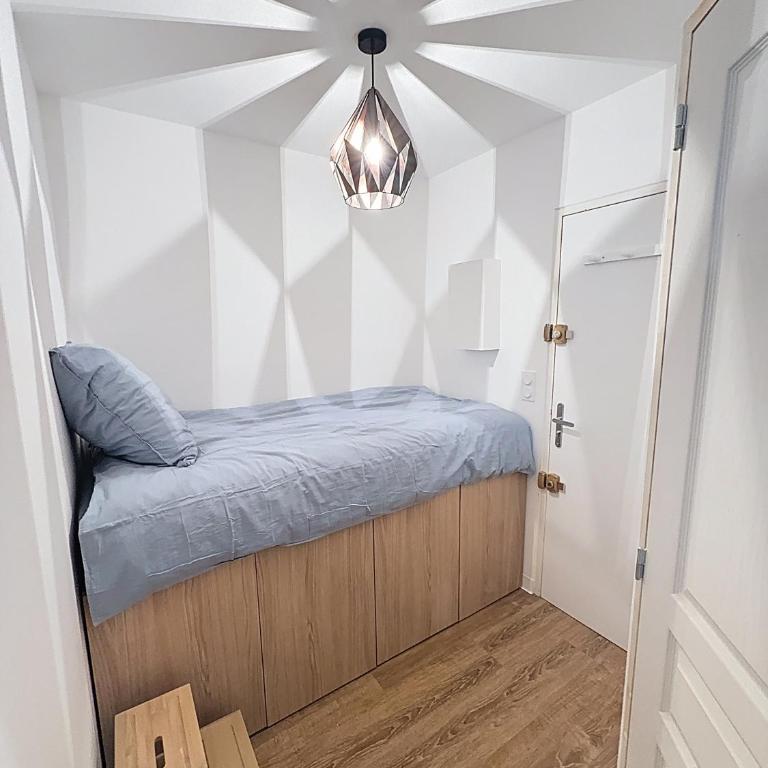 Studio avec canapé lit 2 places dans pièce de vie et lit une place dans coin nuit - Apartment mit 1 Schlafzimmer - 29
